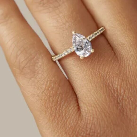 2.0CT Gold Plated Basket Set Accented Pear Cut Ring Cubic zirconia - Picture 1 of 7